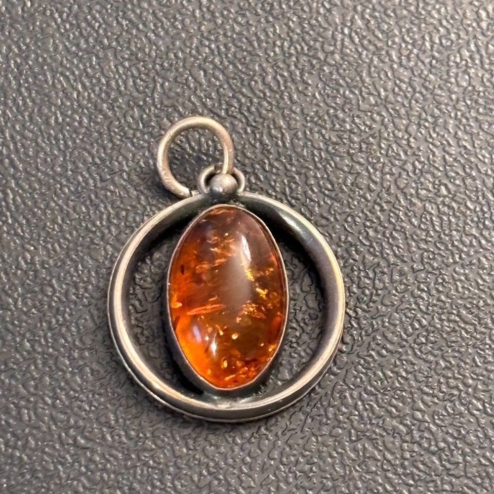 Vintage 925 Sterling Silver Stamped Oval Bezel set Baltic Amber 1" drop pendant